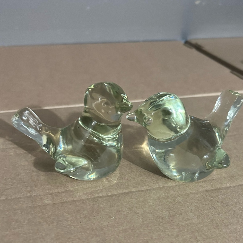 Vintage crystal glass dove figurines/ paperweights- preloved -